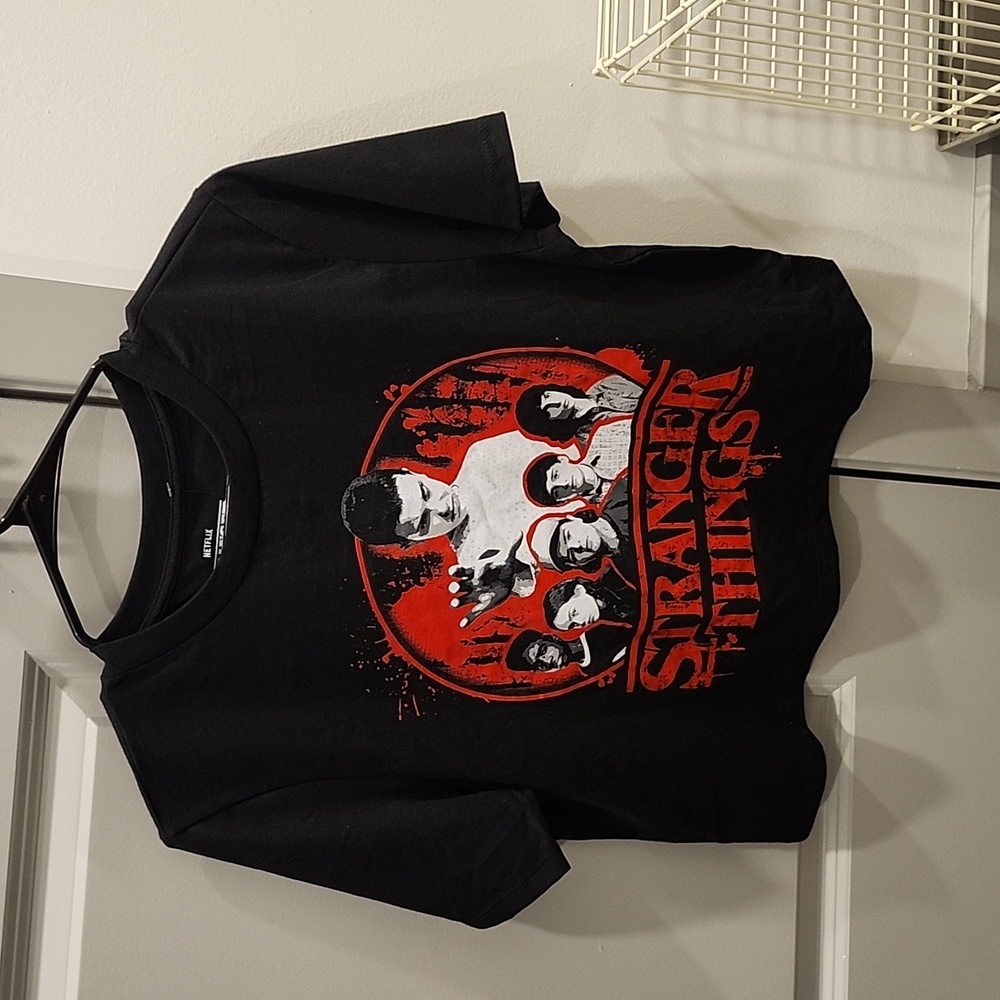 Stranger Things cropped tshirt, size Medium, New with tags.